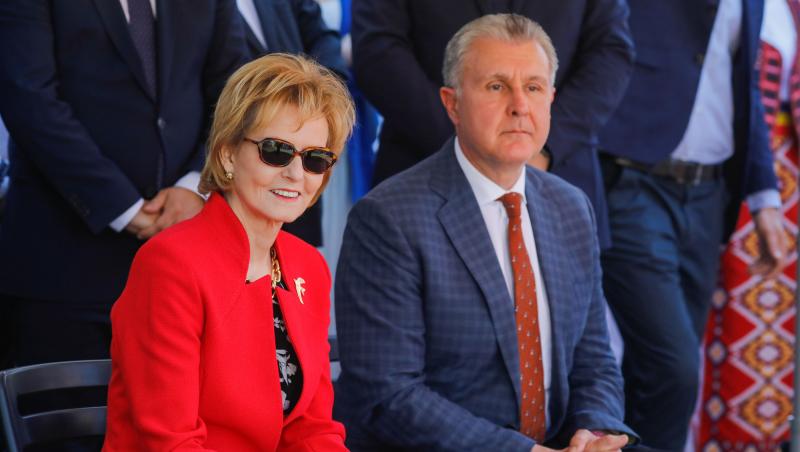 Principesa Margareta și Principele Radu, apariții elegante la ceremonia de sfințire a picturii Catedralei Naționale