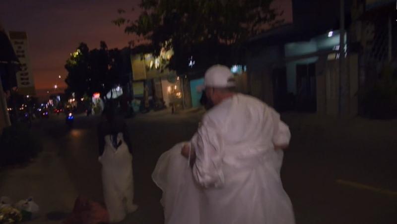 Karmen Simionescu spune de ce nu a îmbrăcat încă rochia de mireasă.Ce zice concurenta Asia Express despre nunta cu Bogdan Căplescu