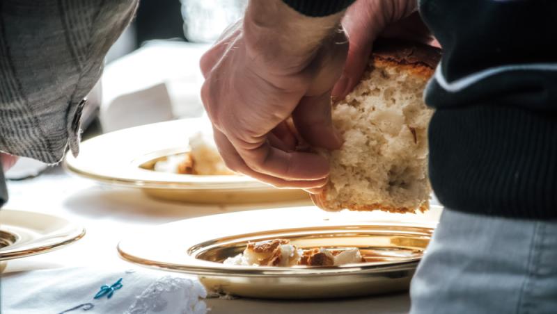 Tradiții și obiceiuri de Moșii de toamnă. Ce nu este bine să împarți în ziua respectivă