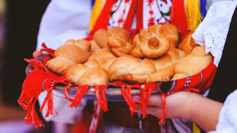 Tradiții și obiceiuri de Moșii de toamnă. Ce nu este bine să împarți în ziua respectivă