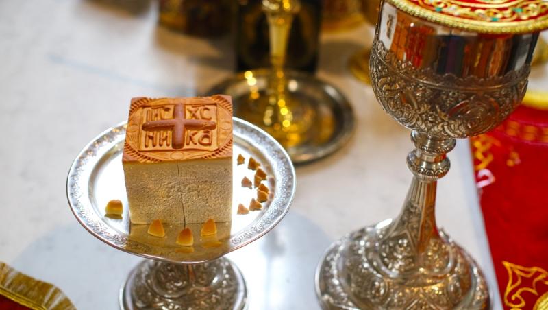 Tradiții și obiceiuri de Moșii de toamnă. Ce nu este bine să împarți în ziua respectivă