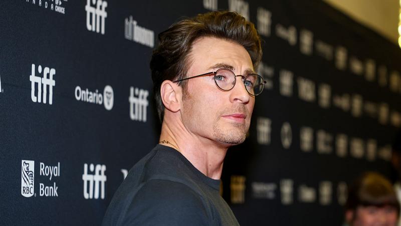 Bebeluș-surpriză în showbiz!Actorul iubit de o lume întreagă și soția sa cu 16 ani mai tânără au devenit părinți pentru prima dată