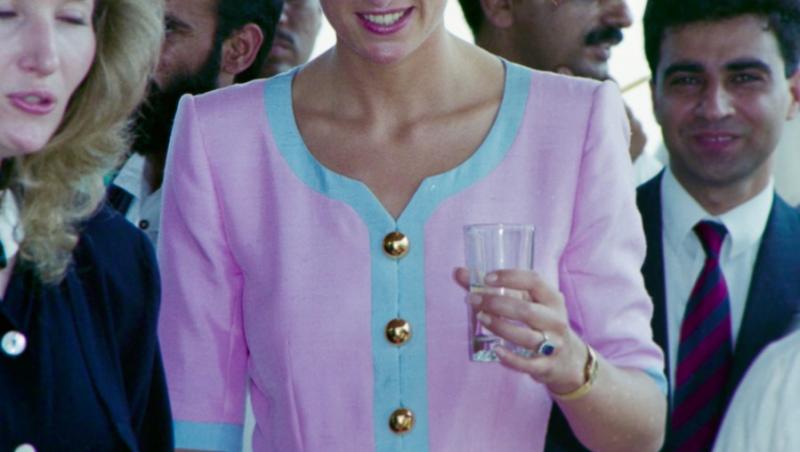 S-a aflat secretul Prințesei Diana. Ce introducea în palat crezând că nu o vede nimeni