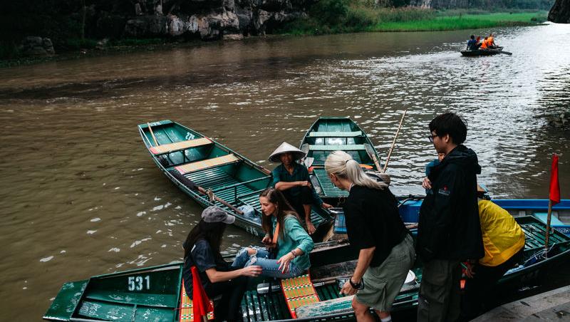 Asia Express sezonul 8, 5 octombrie 2025. Cine a câștigat amuleta și Jokerul din etapa cinci. Surpriză pentru concurenți