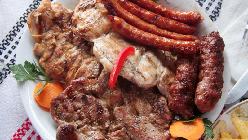 Românii preferă porcul din Danemarca. Cât costă 1 kilogram de cotlet cu două luni înainte de Crăciun