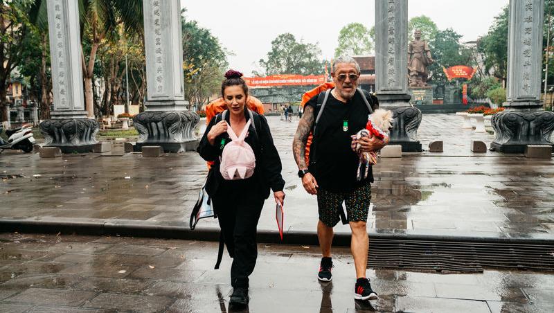 Asia Express sezonul 8, 5 octombrie 2025. Ce au pățit Mara Bănică și Serghei Mizil după ce au vorbit în română cu un localnic