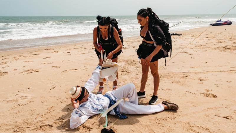 Karmen a recunoscut că a apelat la ajutorul medicului plastician. Cum s-a dat de gol că și-a pus implant mamar