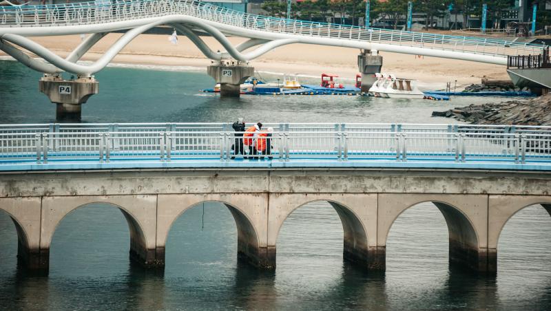 Asia Express sezonul 8, 2 noiembrie 2025. Echipele au ajuns în Coreea de Sud. Biletul de aur, noua miză de pe Drumul Eroilor