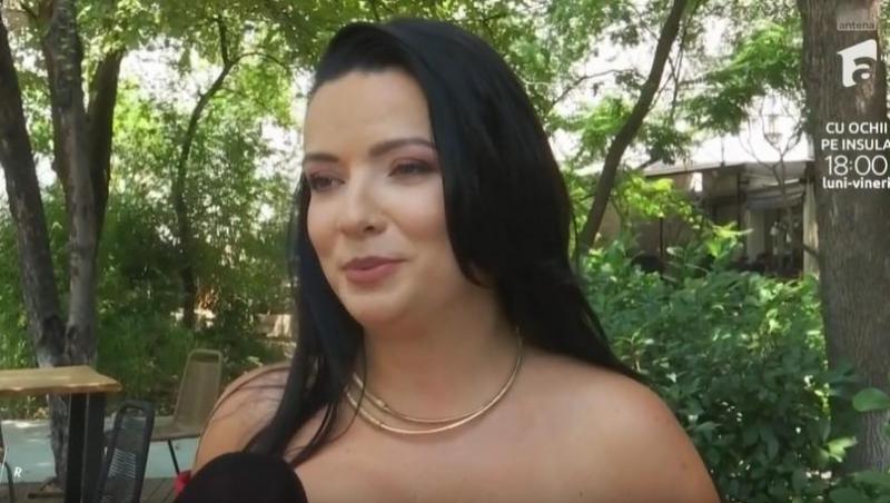 Radu, fiul Ancăi Dinicu, a împlinit un an. Ce obiecte surprinzătoare a ales de pe tăviță la tăierea moțului