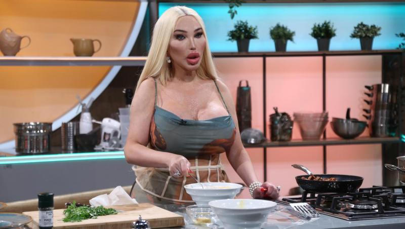 Jessica Alves, de nerecunoscut după ce a apelat a șasea oară la lifting facial. În ce ipostază a fost văzut fostul bărbat Ken