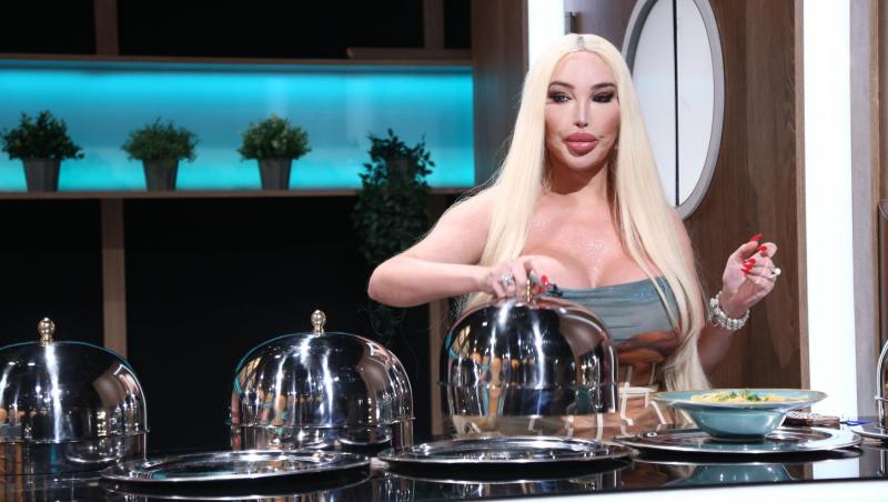 Jessica Alves, de nerecunoscut după ce a apelat a șasea oară la lifting facial. În ce ipostază a fost văzut fostul bărbat Ken