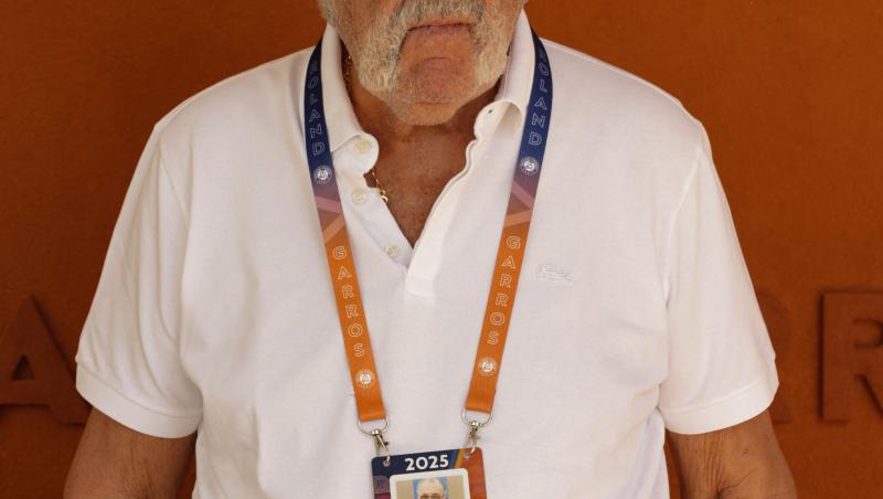 Ce donație impresionantă a făcut Ion Țiriac pentru românii rămași fără case. Sumă colosală pentru familiile nevoiașe