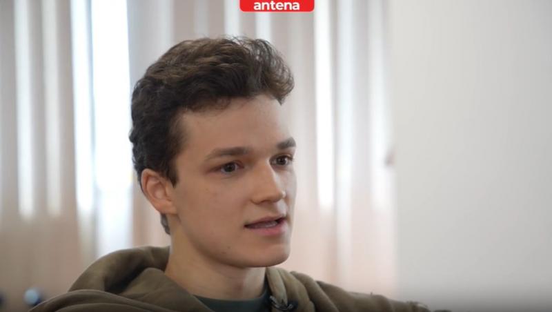 Interviu Eric Aradits. Cât de mult l-a influențat familia în parcursul său profesional.De ce nu ar interpreta rolurile tatălui său