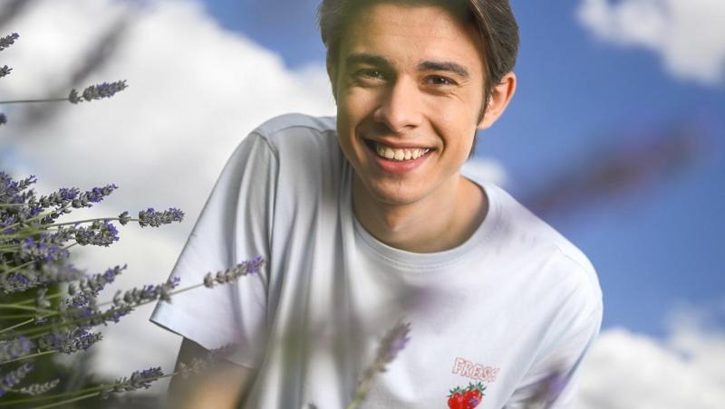 Interviu Darisian Luncanu. Actorul are un AS în mânecă și își dezvăluie trucurile în fața camerei și în spatele acesteia