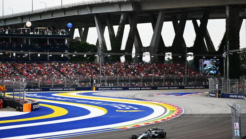S-au încheiat calificările din Formula 1™ pentru Marele Premiu din Singapore. George Russell în pole position pe Marina Bay