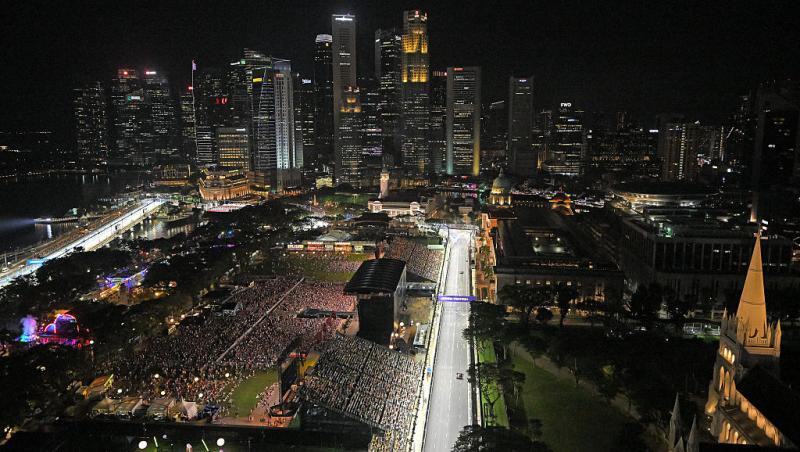 S-au încheiat calificările din Formula 1™ pentru Marele Premiu din Singapore. George Russell în pole position pe Marina Bay