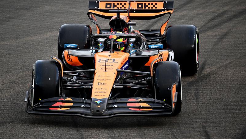 Vezi acum calificările din Formula 1™ pentru Marele Premiu din Singapore. Lupta pentru pole e LIVE în AntenaPLAY și pe Antena3CNN