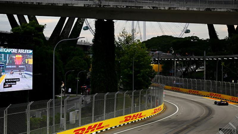 Vezi acum calificările din Formula 1™ pentru Marele Premiu din Singapore. Lupta pentru pole e LIVE în AntenaPLAY și pe Antena3CNN