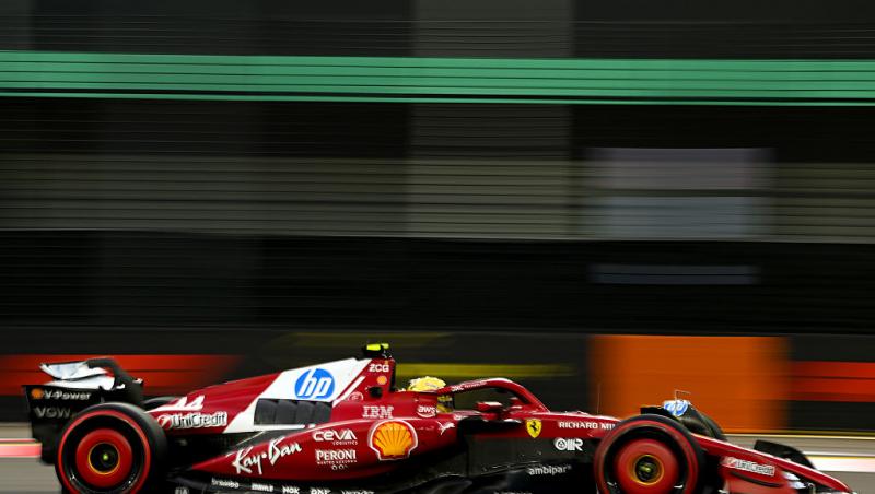 Vezi acum calificările din Formula 1™ pentru Marele Premiu din Singapore. Lupta pentru pole e LIVE în AntenaPLAY și pe Antena3CNN