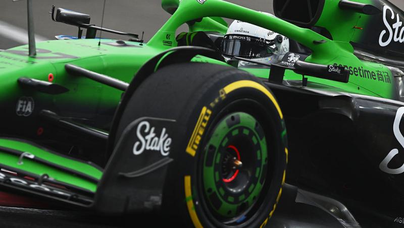 Vezi acum cursa din Formula 1™ pentru Marele Premiu din Singapore. Spectacolul de pe Marina Bay e LIVE pe Antena1 și în AntenaPLAY