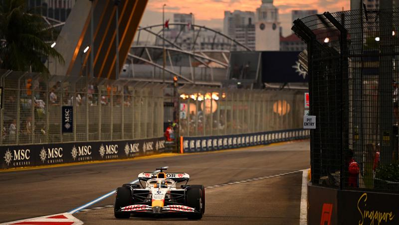 Vezi acum cursa din Formula 1™ pentru Marele Premiu din Singapore. Spectacolul de pe Marina Bay e LIVE pe Antena1 și în AntenaPLAY