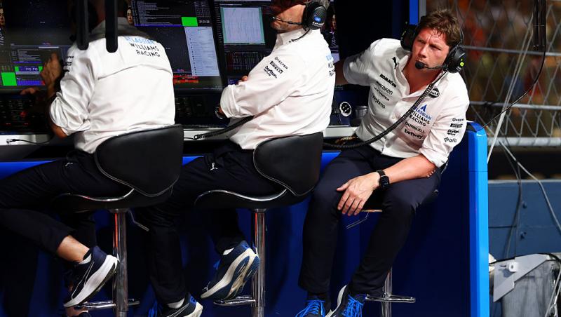 Vezi acum cursa din Formula 1™ pentru Marele Premiu din Singapore. Spectacolul de pe Marina Bay e LIVE pe Antena1 și în AntenaPLAY