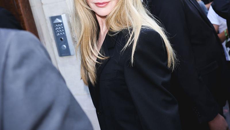 Nicole Kidman, apariție relaxată după anunțul divorțului. De mână cu cine a fost văzută la Paris Fashion Week