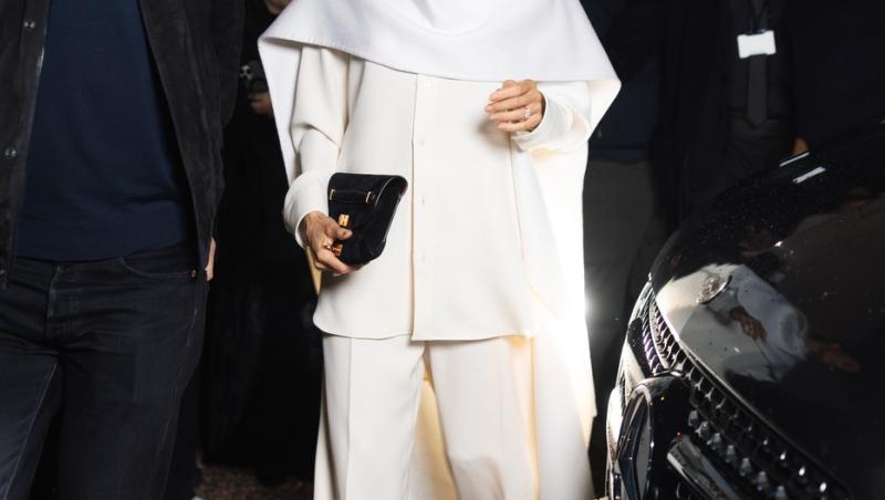 Motivul pentru care Meghan Markle a fost ridiculizată atunci când și-a făcut apariția la Paris Fashion Week. Cum arată ținuta ei