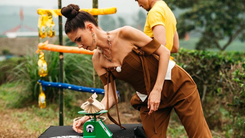 Asia Express sezonul 8, 7 octombrie 2025. Cine a câștigat jocul de amuletă din etapa cinci. Trei echipe s-au întrecut pe traseu