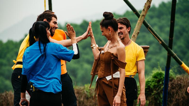 Asia Express sezonul 8, 7 octombrie 2025. Cine a câștigat jocul de amuletă din etapa cinci. Trei echipe s-au întrecut pe traseu