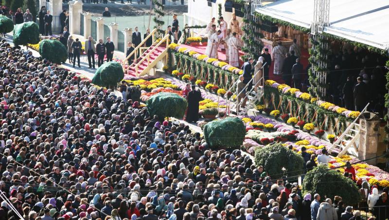 Rugăciune puternică închinată Sfintei Cuvioase Parascheva. Ce rugăciune să rostești în această zi sfântă