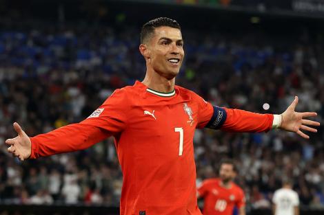 Cristiano Ronaldo, primul fotbalist miliardar. Ce avere ar avea starul portughez