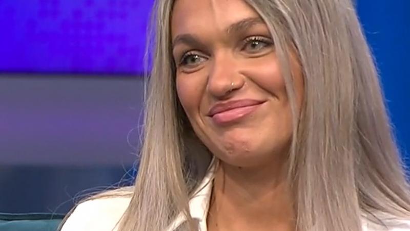 Ella Vișan, cu lacrimi în ochi la TV. Prin ce dramă a trecut fosta concurentă de la Insula Iubirii la doar 10 ani: „A fost greu!”