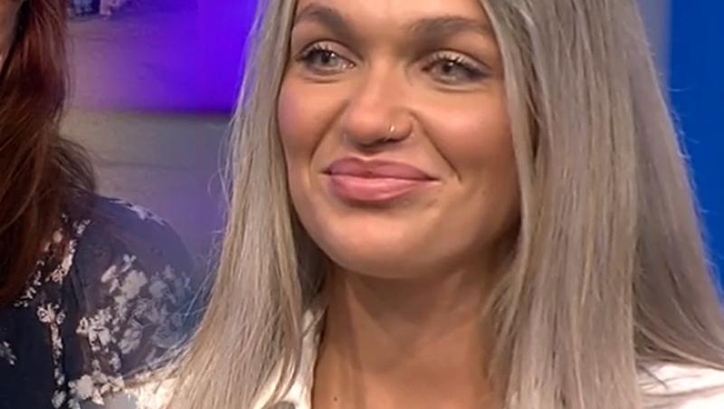 Ella Vișan, cu lacrimi în ochi la TV. Prin ce dramă a trecut fosta concurentă de la Insula Iubirii la doar 10 ani: „A fost greu!”