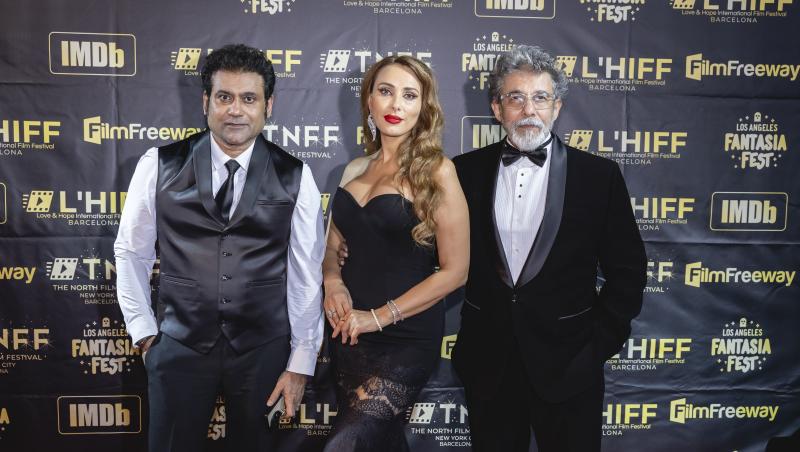 Cum se înțelege Iulia Vântur cu părinții lui Salman Khan. Ce relație există de fapt între ei