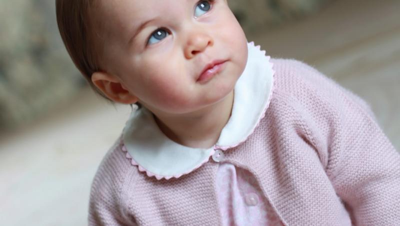 Viața Prinților George, Charlotte și Louis în spatele zidurilor palatului. Când vor avea voie să aibă primele telefoane mobile