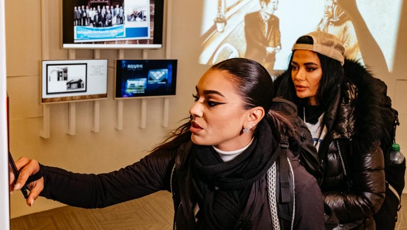 Semifinala Asia Express, 11 noiembrie 2025. Muzeul toaletei i-a făcut pe concurenți să își pună mâinile în cap