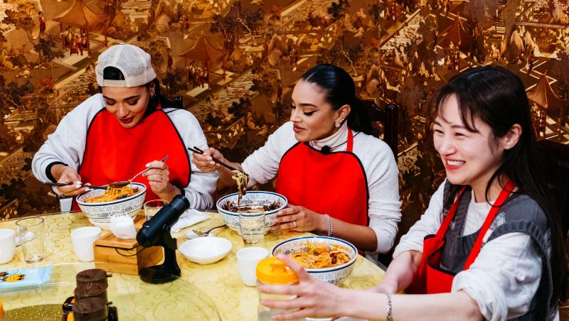 Semifinala Asia Express, 11 noiembrie 2025. Concurenții, puși să uite de maniere total, la masă. Au trăit momente de dezgust