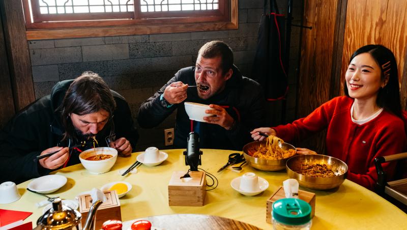 Semifinala Asia Express, 11 noiembrie 2025. Concurenții, puși să uite de maniere total, la masă. Au trăit momente de dezgust