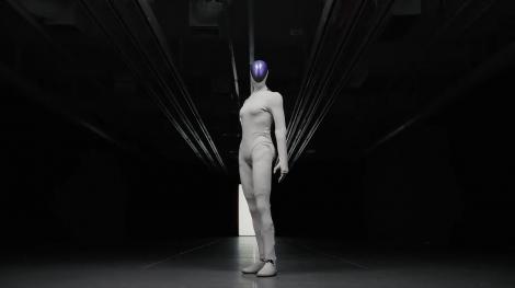Un robot umanoid se mișcă atât de bine încât inventatorul a fost forțat să îl taie. Ce a vrut să demonstreze cu gestul neașteptat