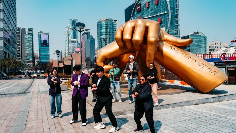 Finala Asia Express, 12 noiembrie 2025. Gabi Tamaș și Dan Alexa, surpriză de proporții la statuia Gangnam Style