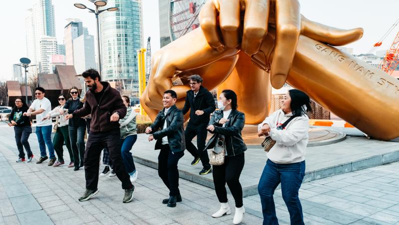 Finala Asia Express, 12 noiembrie 2025. Gabi Tamaș și Dan Alexa, surpriză de proporții la statuia Gangnam Style