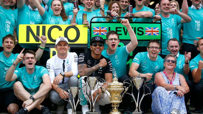 Mesajul postat de Lewis Hamilton cu ocazia aniversării mamei sale. Cum arată cea care i-a dat viață multiplului campion mondial