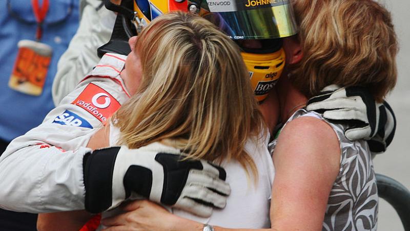 Mesajul postat de Lewis Hamilton cu ocazia aniversării mamei sale. Cum arată cea care i-a dat viață multiplului campion mondial