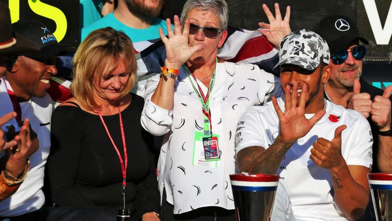 Mesajul postat de Lewis Hamilton cu ocazia aniversării mamei sale. Cum arată cea care i-a dat viață multiplului campion mondial