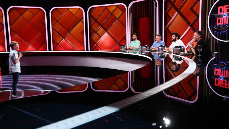 Chefi la cuțite, 16 noiembrie 2025. Chef Orlando Zaharia a dat cuțitul de aur! Ce concurenți au impresionat în prima ediție