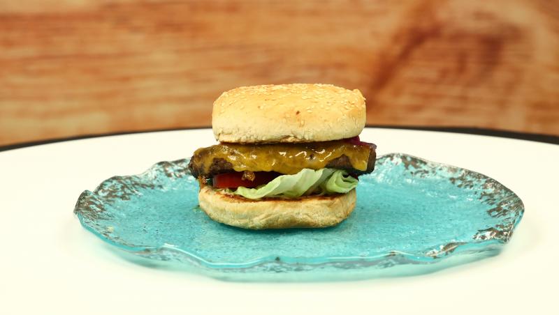 Chefi la cuțite, 17 noiembrie 2025. Ce s-a întâmplat în ediția 2 din sezonul 16. Ce concurenți au venit și ce au gătit