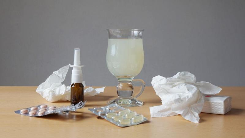 Răceala și automedicația responsabilă: ce poți face singur și c&acirc;nd trebuie să mergi la medic