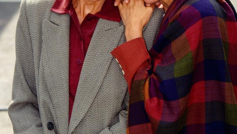 Doliu în lumea muzicii! Surorile Kessler au murit la vârsta de 89 ani prin sinucidere asistată