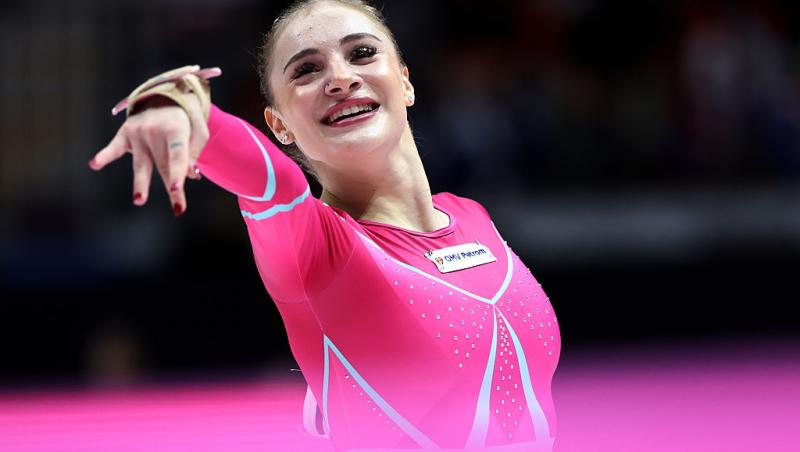 Au fost făcute publice filmări de la antrenamentele Sabrinei Voinea. Ce metode are, de fapt, Camelia Voinea: „Mami, nu mai pot”